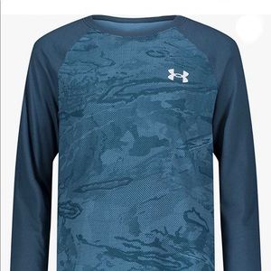 Under Armour Boys' Outdoor Long Sleeve Tee size 10/12 YMD